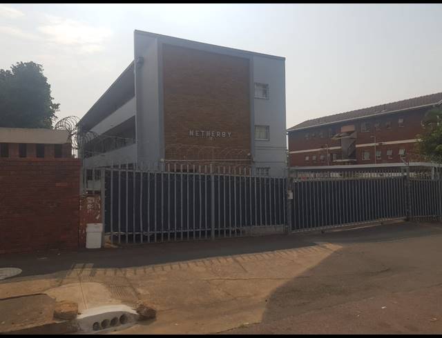 2 BEDROOM FLAT FOR SALE IN GLENWOOD